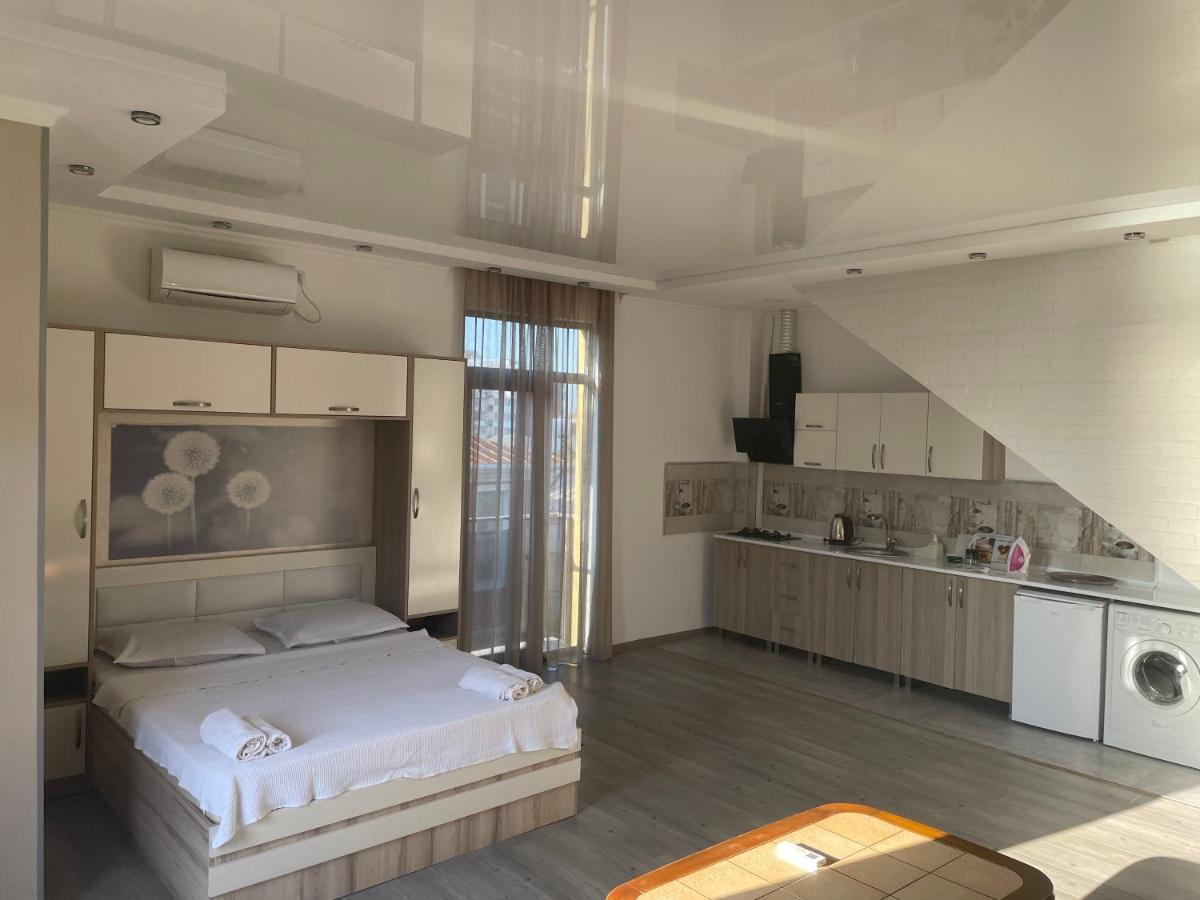 Hotel Chaika 科布列季 外观 照片