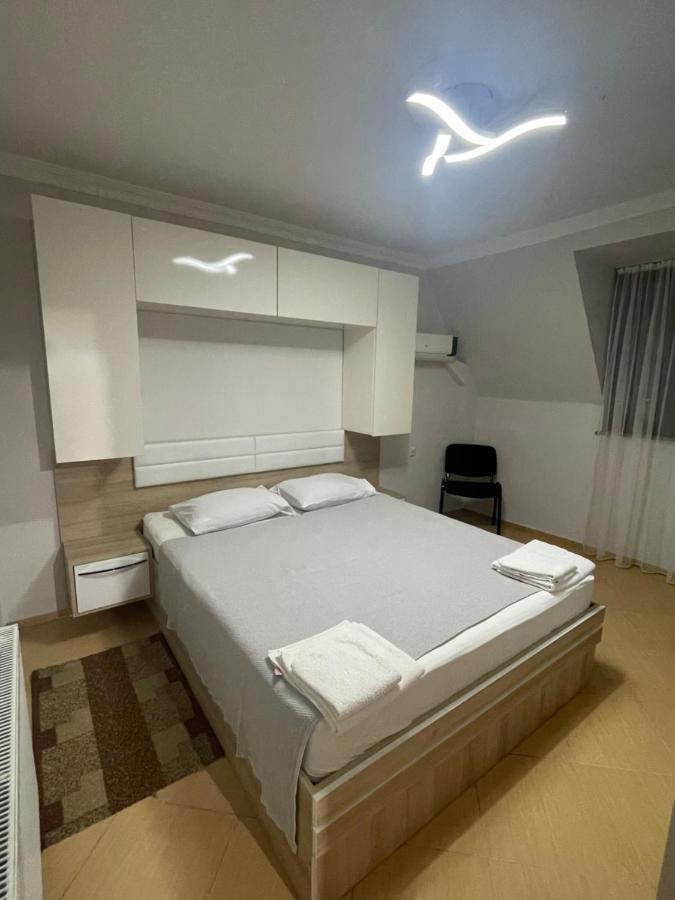 Hotel Chaika 科布列季 外观 照片
