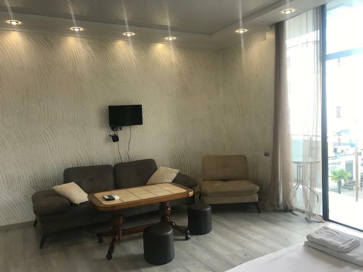 Hotel Chaika 科布列季 外观 照片